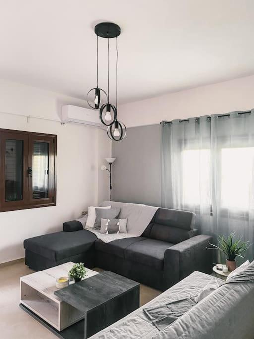 Md Residence Near The Beach W Bbq And Private Parking ヘルソニソス エクステリア 写真